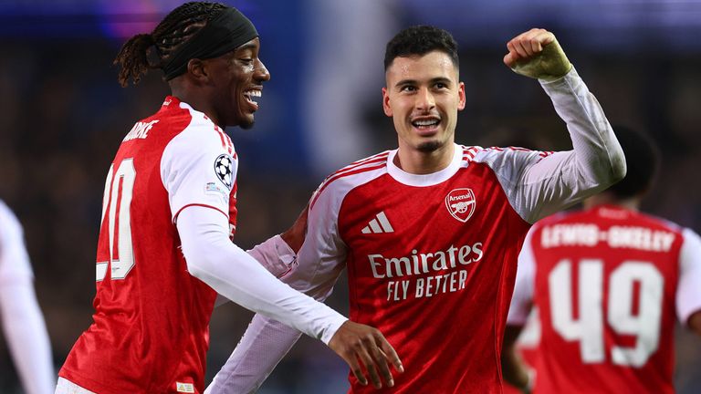Gabriel Martinelli (r.) verlässt den FC Arsenal und wechselt zu Al-Hilal nach Saudi-Arabien.