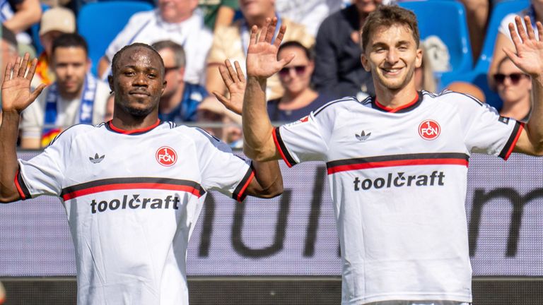 Mohamed Ali Zoma (l.) schießt Nürnberg zum Sieg.