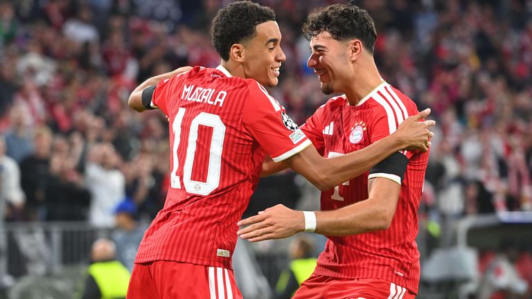 Startelf-Comeback und Dosenöffner-Treffer: Jamal Musiala (l.) feierte einen besonderen Auftakt in die Champions-League-Saison.