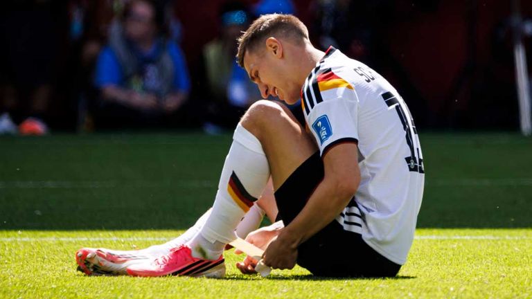 Nico Schlotterbeck verletzte sich bei der WM im zweiten Gruppenspiel gegen die Elfenbeinküste.