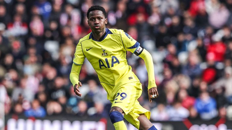 PAPE MATE SARR wechselt auf Leihbasis von Tottenham zu Juventus.