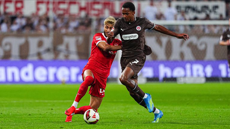 Der VfL Wolfsburg und der FC St. Pauli trennen sich unentschieden.