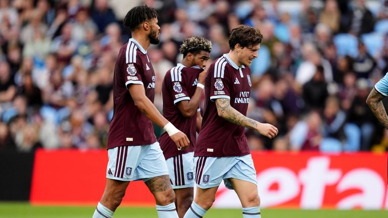 Aston Villa sichtlich enttäuscht nach der 1:2-Niederlage im Heimspiel gegen Nottingham Forest. Heute geht es für die Villans im Auswärtsspie