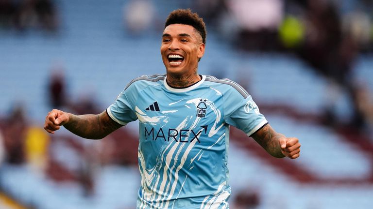Igor Jesus schießt Nottingham Forest mit seinem späten 2:1-Treffer gegen Aston Villa zum Sieg. Heute geht es gegen AufsteigerCoventry City. 