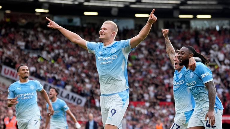 Haaland (Mitte) schoss Man City mit seinem 1:0-Treffer zum Sieg gegen Stadtsrivalen Man United.