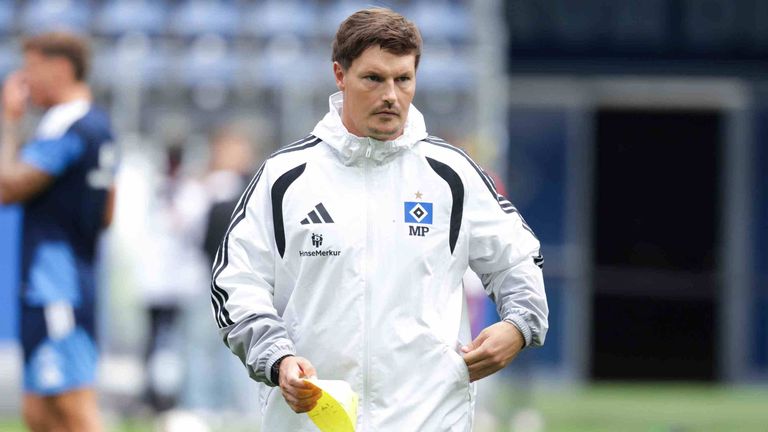 Der Hamburger SV hat den Vertrag von Trainer Merlin Polzin trotz des schwierigen Saisonstarts langfristig verlängert.