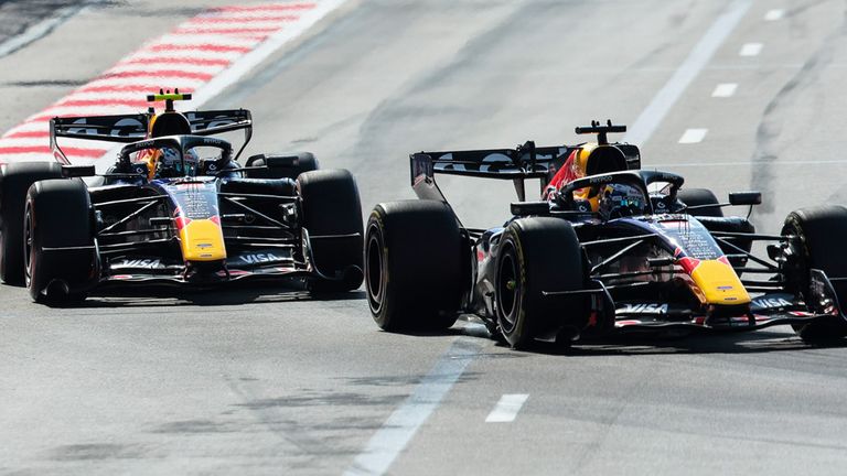 Max Verstappen (vorne) und Isack Hadjar in Baku.