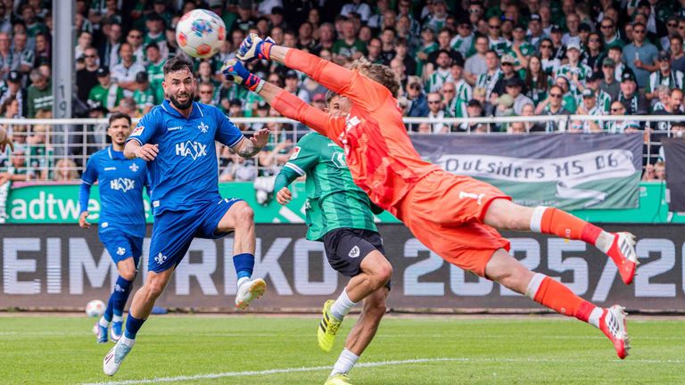 Marco Richter (l.) kehrt zu Darmstadt 98 zurück.