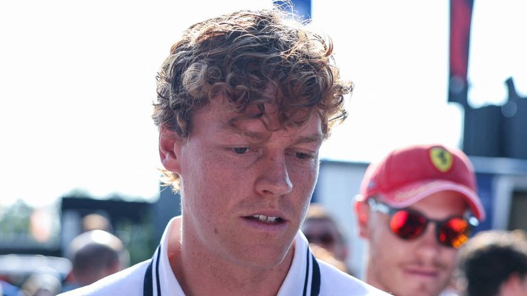 Jannik Sinner wird beim Tennis-Turnier in Peking nicht an den Start gehen. 