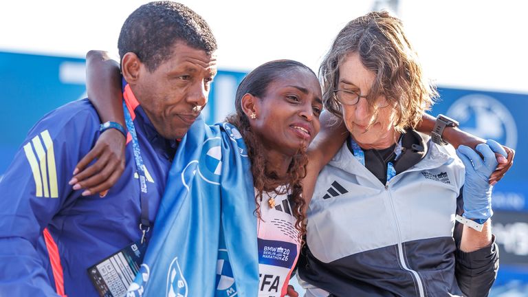 Tigst Assefa verpasst beim Marathon in Berlin den Frauen-Weltrekord. 