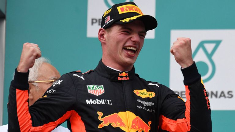 Max Verstappen feiert im Jahr 2017 in Malaysia seinen insgesamt erst zweiten Grand-Prix-Sieg seiner Karriere. Mittlerweile kommt der vierfac