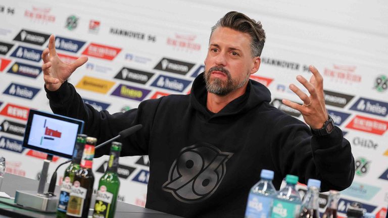 Sandro Wagner freut sich auf die Aufgabe in Hannover.