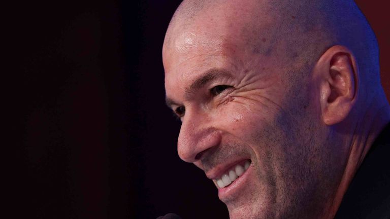 Mit seinem ersten Kader als Frankreich-Trainer setzt Zinédine Zidane auf Kontinuität um Kapitän Kylian Mbappé und einige neue Gesichter.