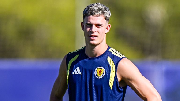 LA MANGA, SPAIN - SEPTEMBER 22: Robbie Ure during a Scotland National Team training session at La Manga Club, on September 22, in La Manga, Spain. (Photo by Pablo Morano / SNS Group)