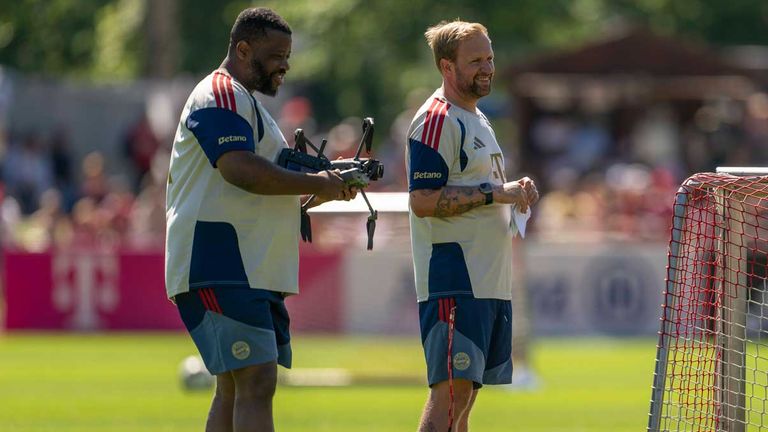 Aaron Danks (r.) und Rodyse Munienge während einer Trainingseinheit am Tegernsee im Juli 2026.