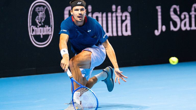 Daniel Altmaier ist im Achtelfinale von Basel an Jiri Lehecka gescheitert. 