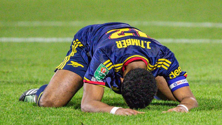 Der FC Arsenal ist sensationell aus dem League Cup ausgeschieden.