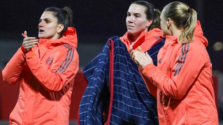 Jovana Damnjanovic (l.) und Vanessa Gilles (m.) fallen vorerst verletzt aus.