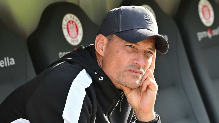 Blessin musste bei seiner Rückkehr zum FC St. Pauli den ersten kleinen Dämpfer als Trainer von Borussia Mönchengladbach hinnehmen.