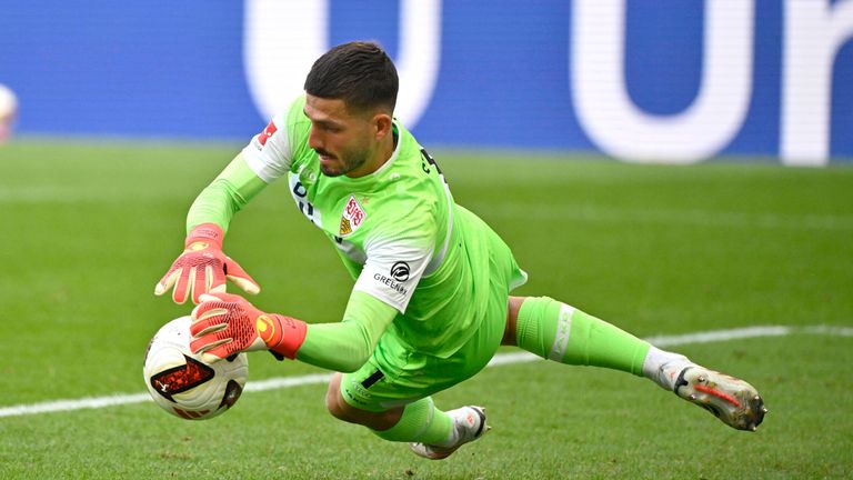 Steht VfB-Keeper Fabian Bredlow zukünftig zwischen den Pfosten beim FC Bayern? 