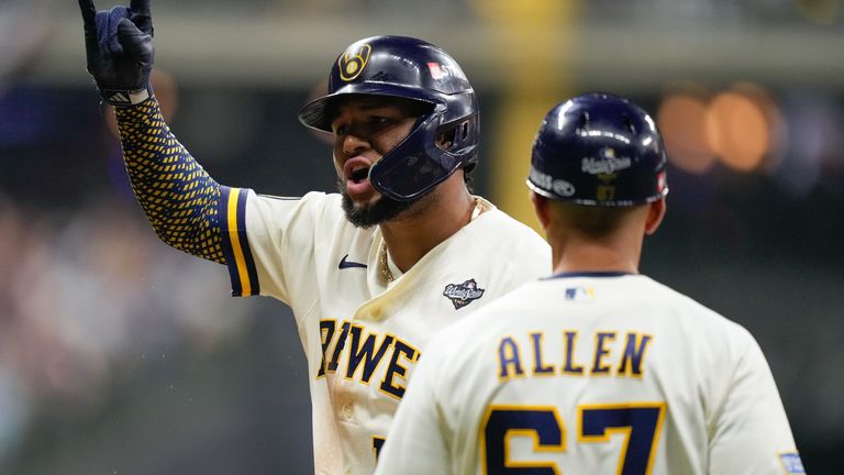 Die Milwaukee Brewers gewinnen das erste Spiel der World Series gegen die Tampa Bay Rays. 