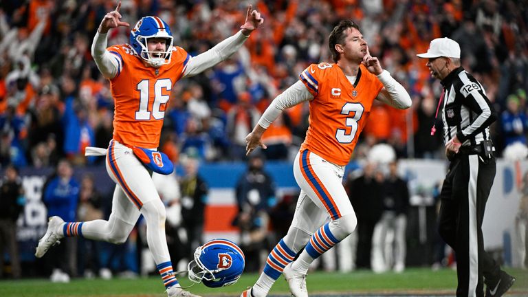 Broncos-Kicker Wil Lutz feiert sein siegbringendes Fieldgoal gegen Seattle. 