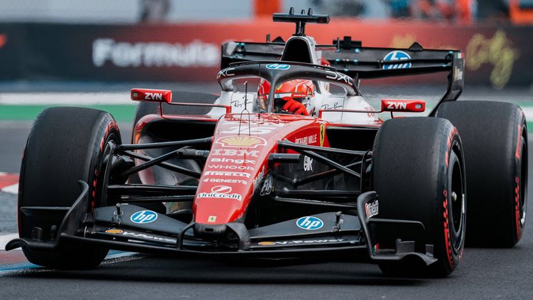 Charles Leclerc dreht in seinem Ferrari auch im 2. Freien Training die schnellste Runde.