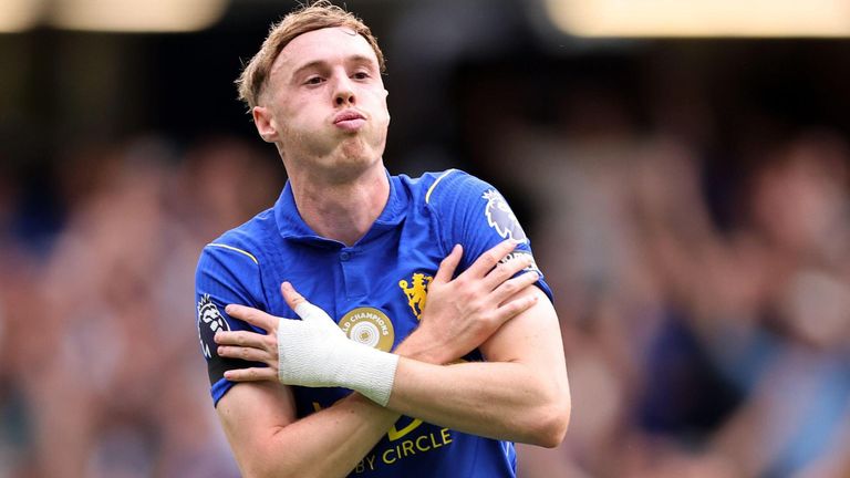 Cole Palmer bleibt dem FC Chelsea treu. 