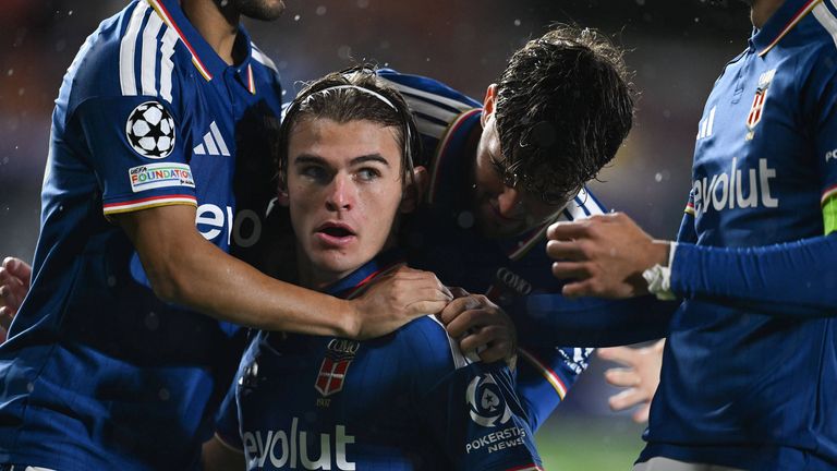 Nico Paz gelang gegen Manchester United sogar ein Doppelpack.