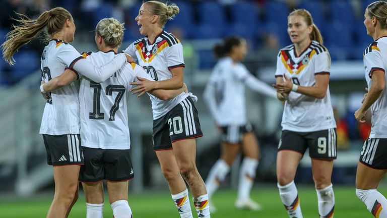Die Deutschen Frauen gewinnen gegen Australien