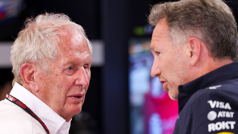Dr. Helmut Marko kontert dem ehemaligen Red-Bull-Teamchef Christian Horner (r.)