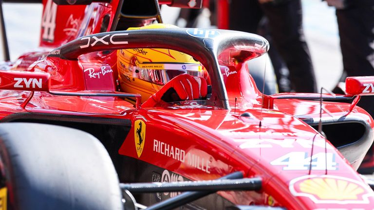 Lewis Hamilton fährt seit 2025 für Ferrari.