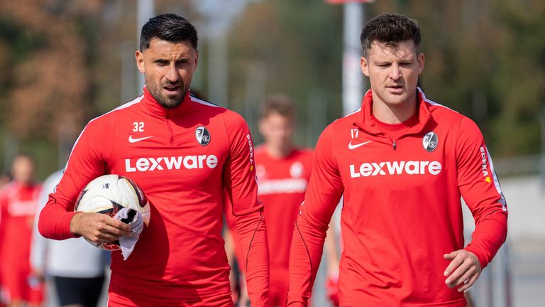 Lukas Kübler (r.) bleibt dem Sport-Club treu.