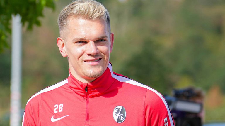 Matthias Ginter verlängert seinen Vertrag beim SC Freiburg.