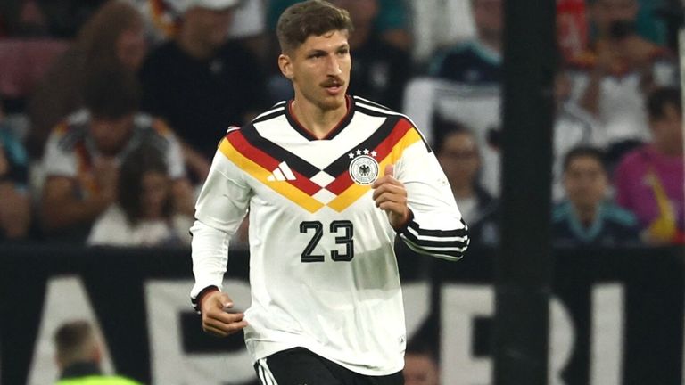 VITALY JANELT: Mittelfeldspieler (28 Jahre, FC Brentford) - am 1. Oktober 2026 vs. Serbien (2:0)