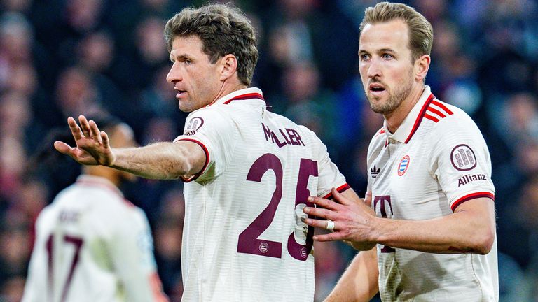 Nicht Harry Kane (r.): Ex-Bayern-Star Thomas Müller (l.) hat seine Favoriten für den diesjährigen Balon d'Or verraten.