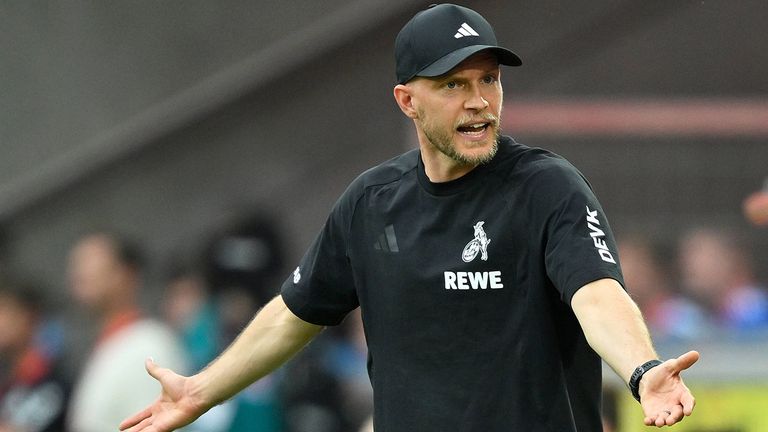 Trainer Rene Wagner steht beim 1. FC Köln unter strenger Beobachtung.