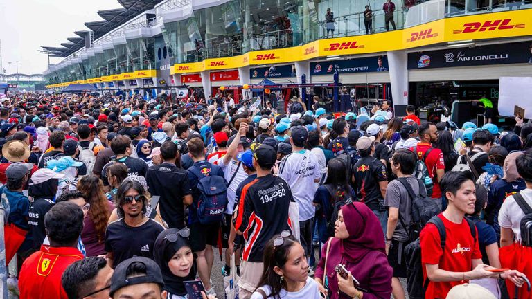 Bereits am Donnerstag des Rennwochenendes in Malaysia war an der Strecke in Sepang viel los.