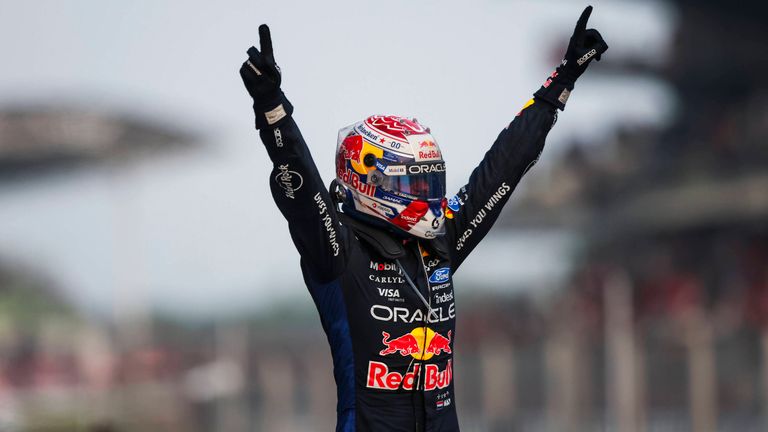 Max Verstappen siegt zum ersten Mal in dieser Saison beim Großen Preis von Bahrain in Malaysia.