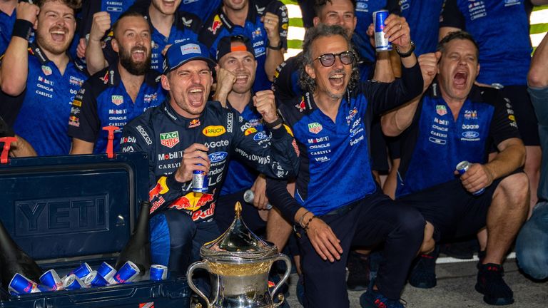 Max Verstappen kann sich für die jüngsten Erfolge mit Red Bull auch bei Teamchef Laurent Mekies bedanken.