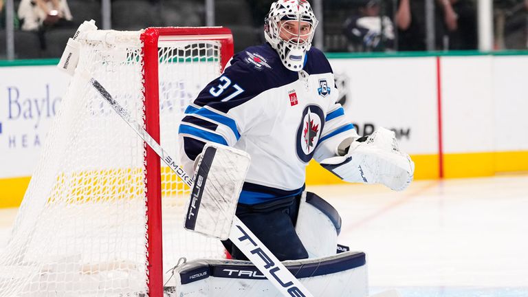 Connor Hellebuyck wechselt von den Winnipeg Jets zu den New Jersey Devils.