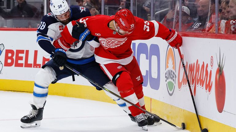 Die Detroit Red Wings verlieren gegen die Winnipeg Jets mit 2:3. 