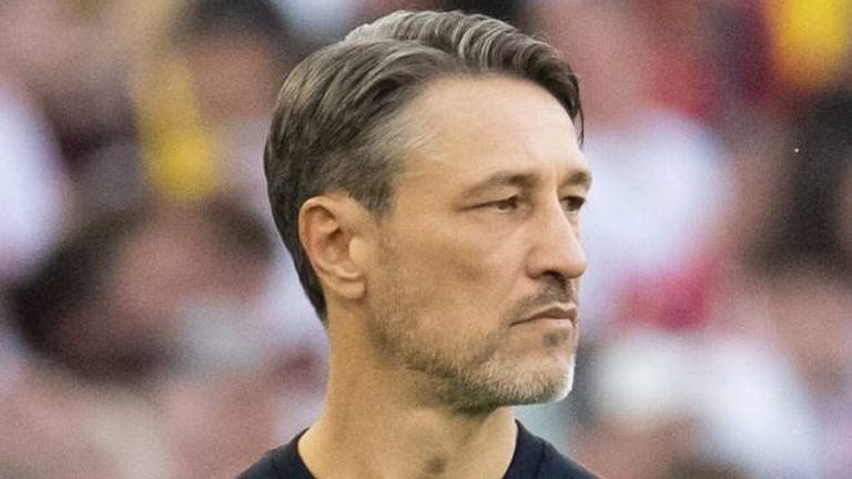 Nico Kovac und der BVB stehen gegen Sabah FK unter Druck.