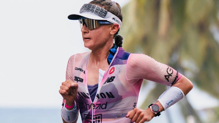 Laura Philipp kämpfte sich bei der Ironman-WM auf Hawaii mit einer starken Marathon-Leistung noch zur Silbermedaille.
