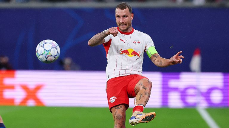 David Raum trifft am Samstagabend mit RB Leipzig auf den FC Bayern München.