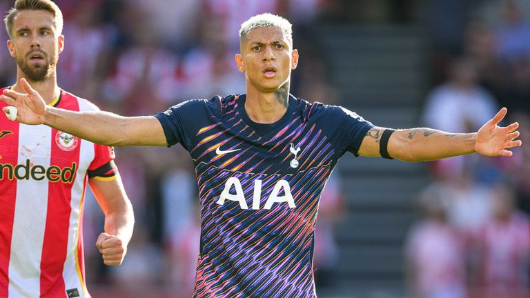 Tottenhams Richarlison (v.) erhebt kuriose Vorwürfe.