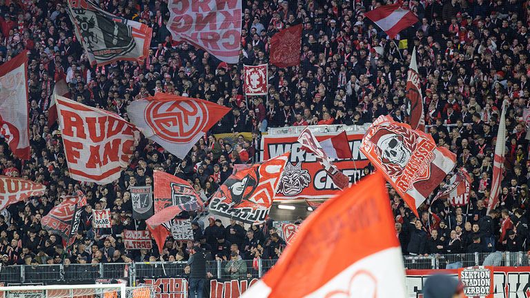 Einige Anhänger von Rot-Weiss Essen heißen die Fans von RB Leipzig vor dem Pokal-Duell nicht willkommen.
