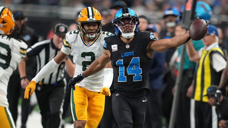 Der deutsche Wide Receiver Amon-Ra St. Brown (r.) glänzt - auch ohne Touchdown - beim Lions-Sieg gegen die Green Bay Packers.