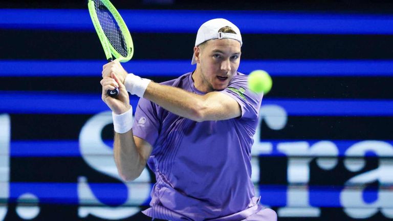 Jan-Lennard Struff stand in Basel kurz vor dem Finaleinzug, vergab gegen Jiri Lehecka jedoch einen Matchball.