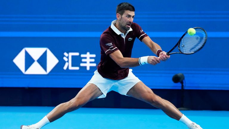 Novak Djokovic muss in Shanghai früh seine Koffer packen.